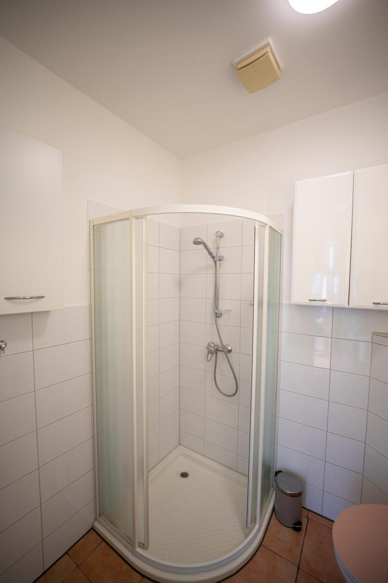 Апартаменти Haus Unterm Mammutbaum - Elberadweg Магдебург Екстер'єр фото