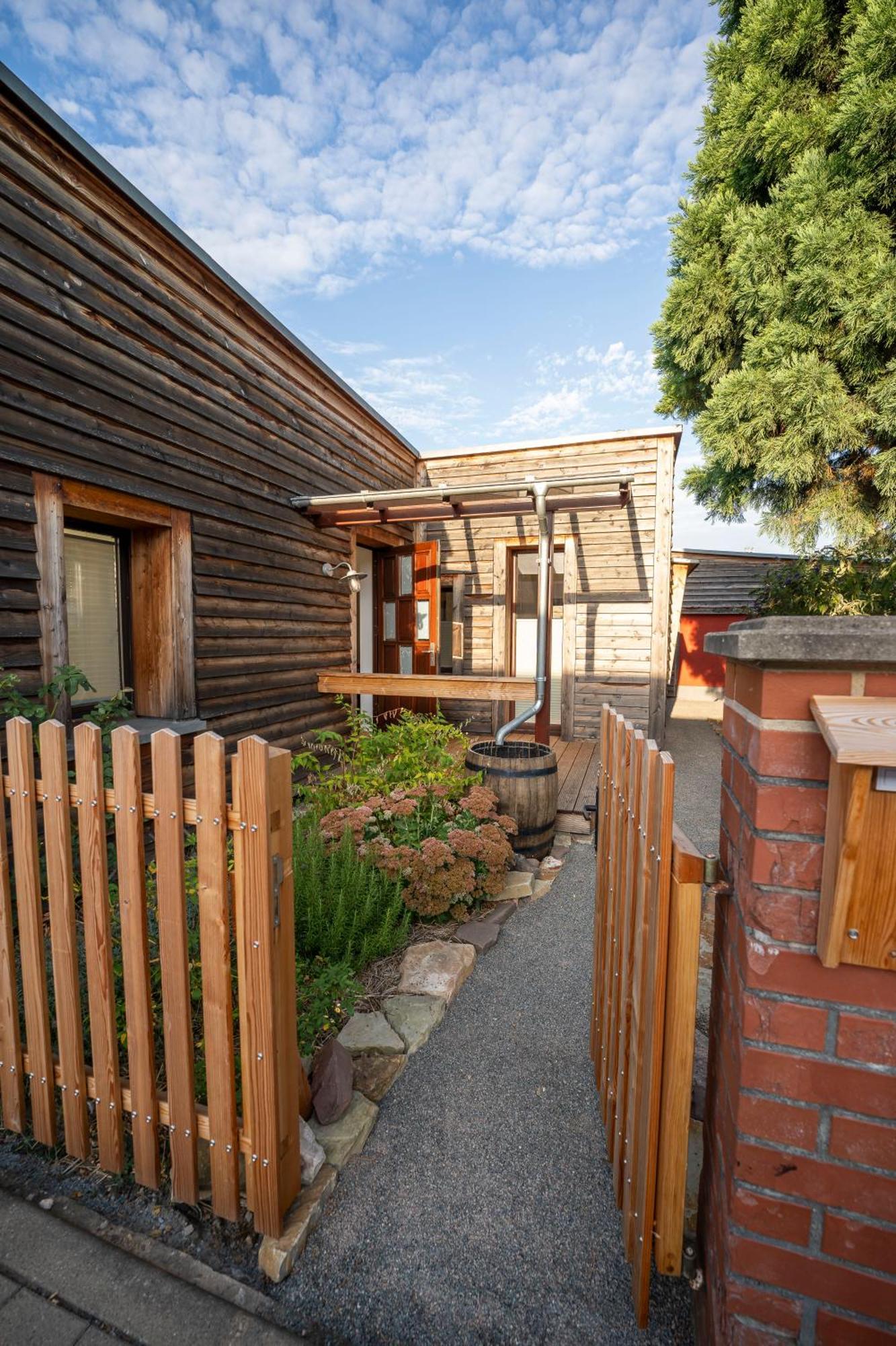 Апартаменти Haus Unterm Mammutbaum - Elberadweg Магдебург Екстер'єр фото